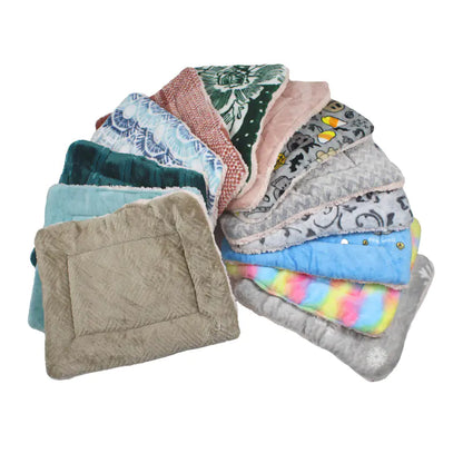 Thick Winter Pet Mat for Cats and Dogs - Fleece Blanket