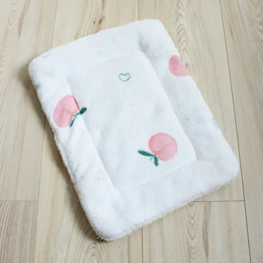 Thick Winter Pet Mat for Cats and Dogs - Fleece Blanket